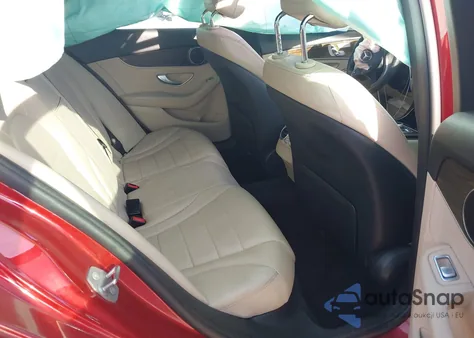 2018 Mercedes-Benz C 300 из США, поврежденный, VIN 55SWF4JB7JU248070